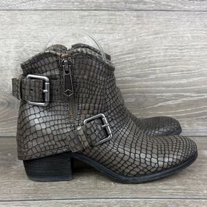 Donald J Pliner Dalis Women's Sz 5M Western Gray Python Leather Zip Ankle Boots